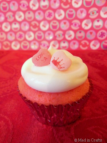 strawberry pop cupcake