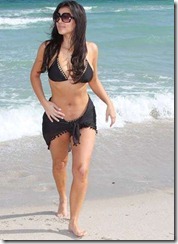 dollys-from-holly.blogspot.com_Bikini bombshells_02