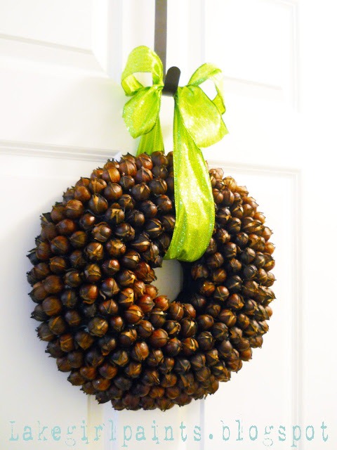 [Hickory-Nut-Wreath4.jpg]