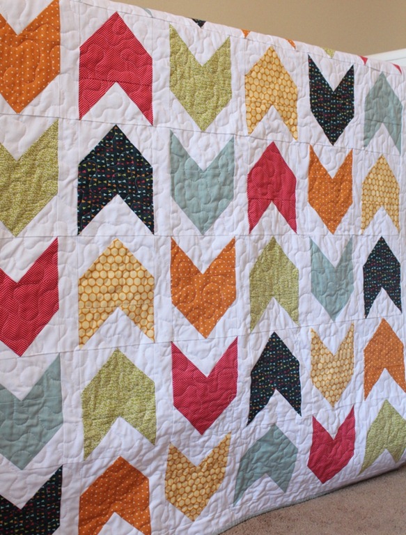 [Pow%2520Wow%2520Boy%2520Quilt%2520Arrow%2520Feathers%255B4%255D.jpg]