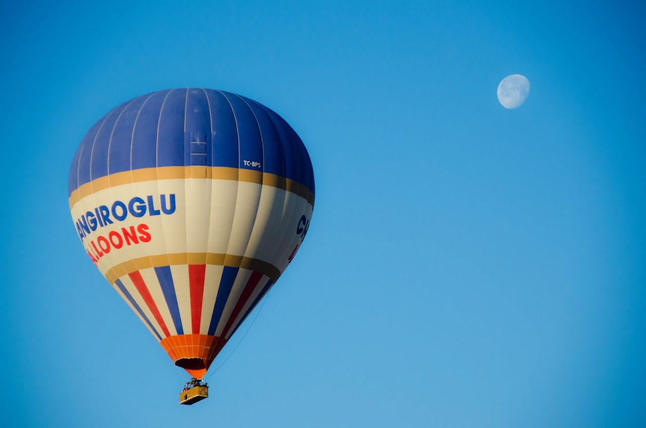 Hot air balloon with moon