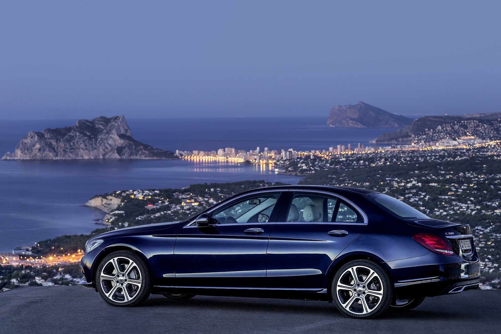 [2015-Mercedes-C-Class-16%255B3%255D.jpg]