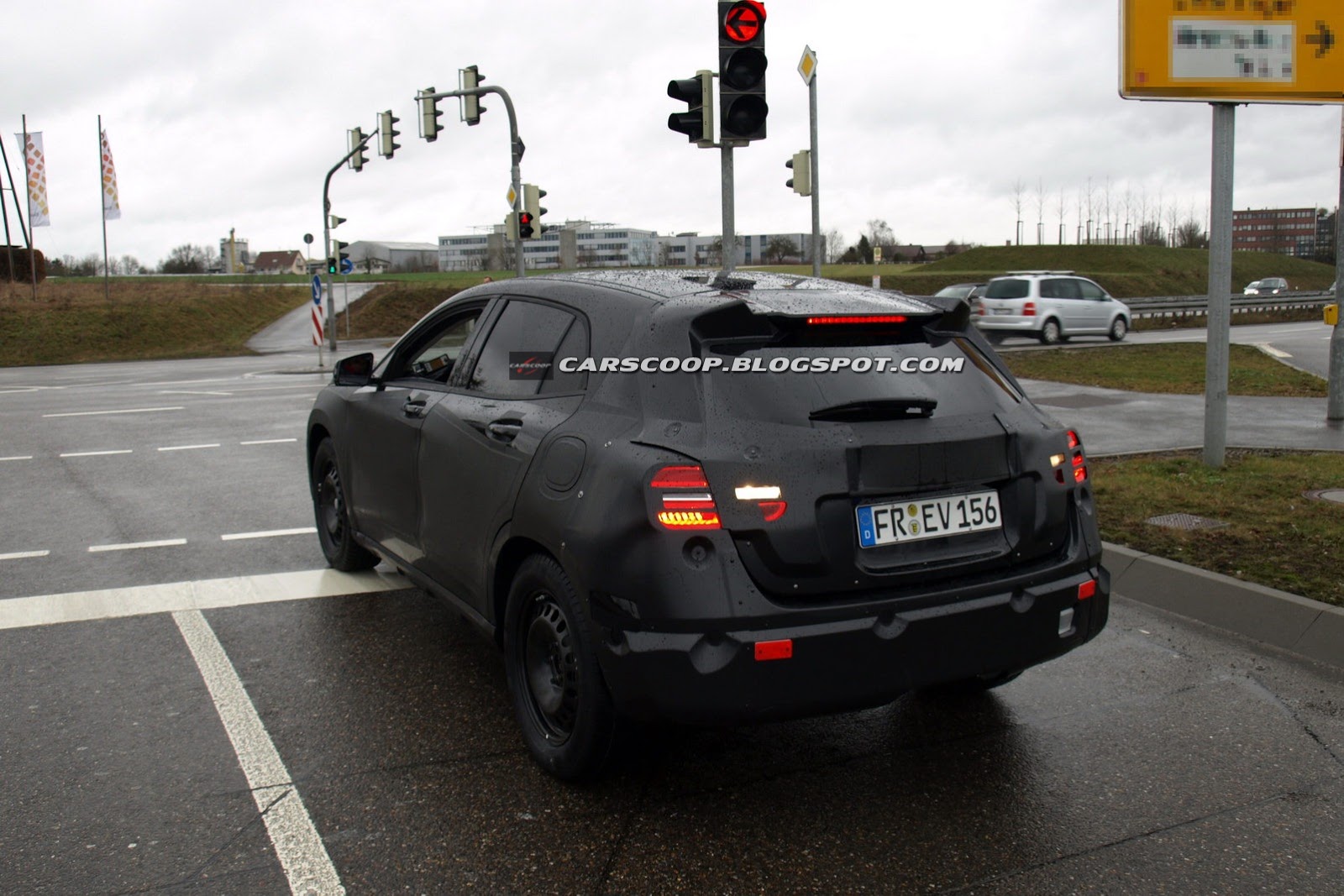 [New-Mercedes-GLA-Carscoop-11%255B3%255D.jpg]