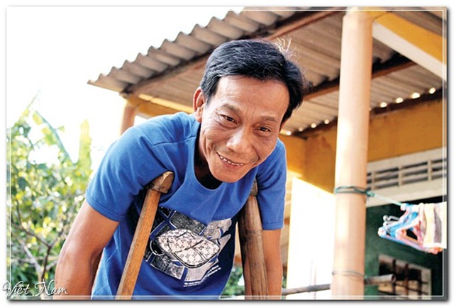 Ông thầy khuyết tật xóa mù chữ, Việt Nam