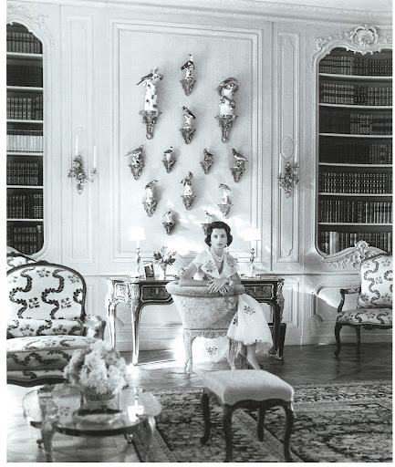 Jayne Wrightsman in her library in Palm Beach. The giltwood brackets mounted on the wall and topped with Meissen porcelain birds reminds me of something and I can't quite put my finger on it... Jayne Wrightsman in her library in Palm Beach. The giltwood brackets mounted on the wall and topped with Meissen porcelain birds reminds me of something and I can't quite put my finger on it...