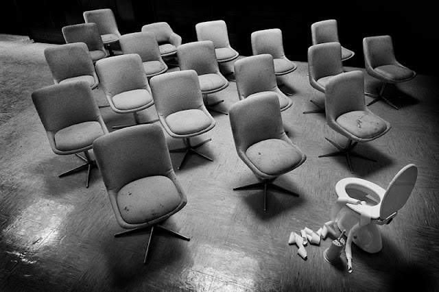 Tema Prosta_D_Jure Kustrin_Parlament.jpg