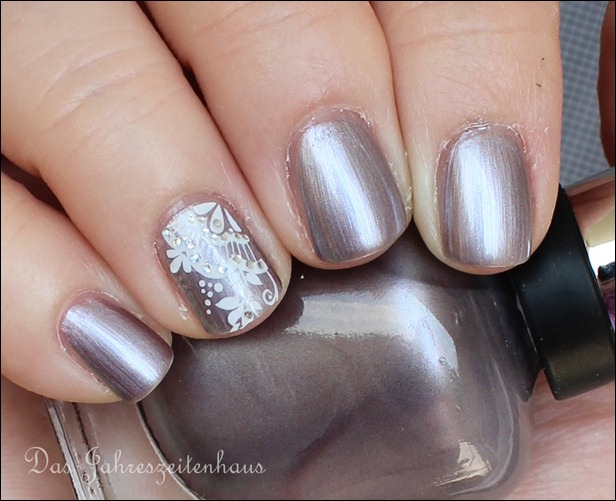 Sally Hansen Pedal to the Metal mit Nail Art 10