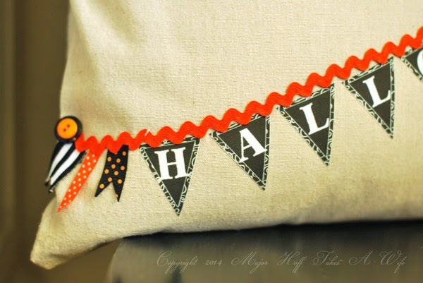 No sew way to add a pennant banner to a pillow.jpg No sew way to add a pennant banner to a pillow