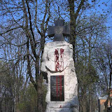 Монумент_25квітня_2006
