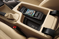 New BMW 3 Series: Large storage compartment in centre console (10/2011)