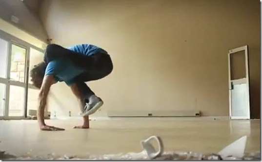yoga-breakdancing