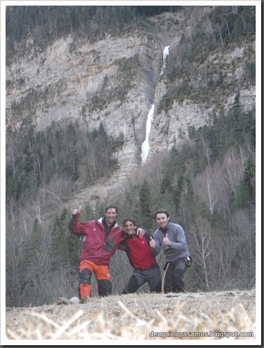 Cascada de Hielo de La Sarra 250m WI4 85º (Valle de Pineta, Pirineos) (Isra) 8258 Cascada de Hielo de La Sarra 250m WI4 85º (Valle de Pineta, Pirineos) (Isra) 8258