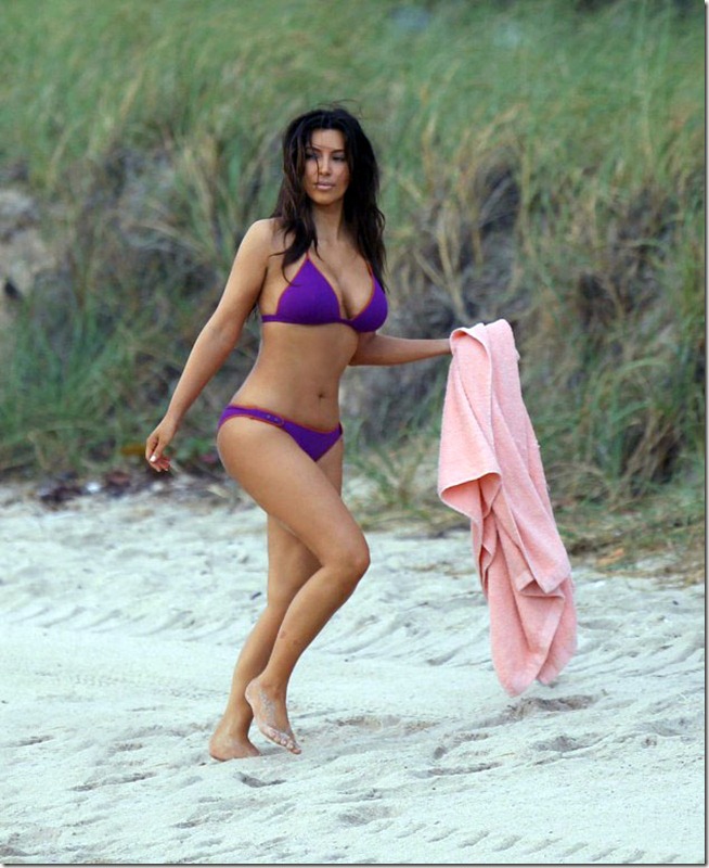 kim-kardashian-bikini-pics-j