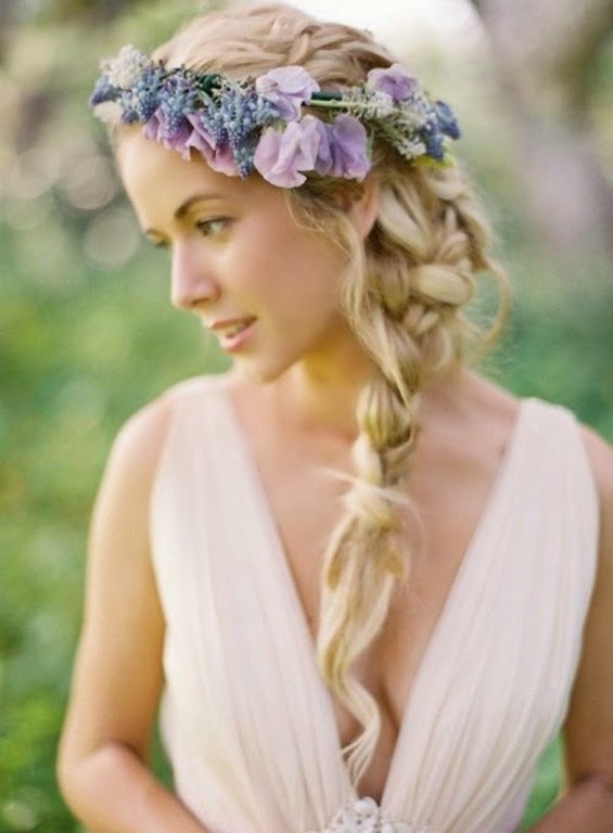 [boho-bridal-hairstyle-with-side-braid-and-floral-head-band%255B4%255D.jpg]