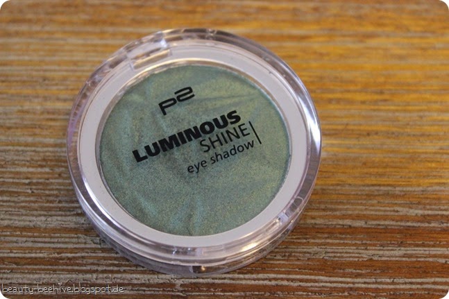 p2 neues sortiment frühjahr 2015 luminous shine eyeshadow lidschatten 050 secret twinkle review make up look swatch p2 neues sortiment frühjahr 2015 luminous shine eyeshadow lidschatten 050 secret twinkle review make up look swatch
