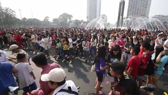 [gangnam-flashmob-indonesia%255B2%255D.jpg]