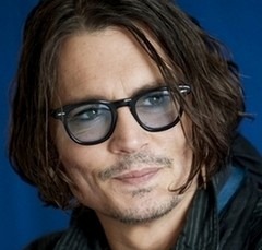 A Transcendence részletei Johnny Depp egy szuperszámítógép szerepben Depp