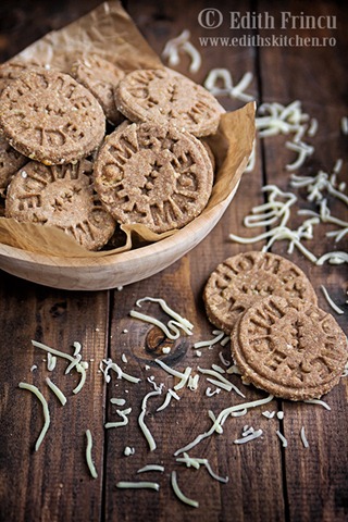 [biscuiti%2520integrali%2520cu%2520parmezan%255B5%255D.jpg]