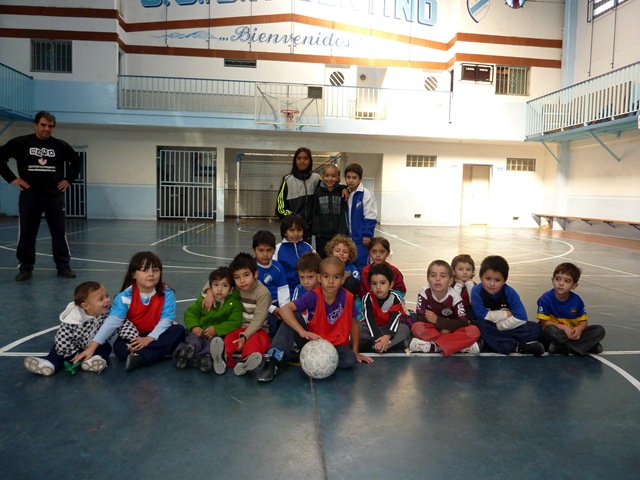 [Escuela%2520Basquetbol%252012May2012%2520006%255B3%255D.jpg]