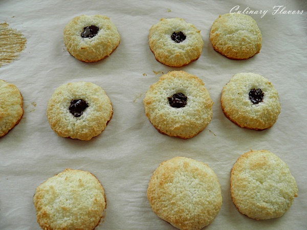 Coconut Cookies.jpg Coconut Cookies.jpg