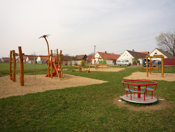 (Frauendorf) – Spielplatz