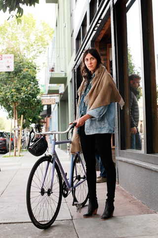 [modcloth_nikki_bike%255B3%255D.jpg]