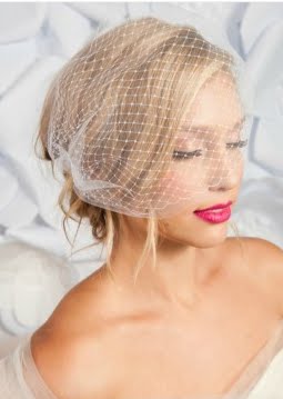 Tessa Kim
Double Layer Bandeau Birdcage Veil
$82 Tessa Kim
Double Layer Bandeau Birdcage Veil
$82