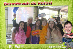 Fotos do evento Rafael - 03.09.11. Foto numero 096 da Social Click Fotografia Digital, do Rio de Janeiro, RJ, que faz fotos divertidas, fotos malucas, fotos com fantasias, fotos na hora, fotografia maluca, fotografia divertida com molduras personalizadas. fotos divertidas malucas foto maluca animadas animado rj rio de janeiro divertida fantasia animada fotografa festa debutante fotógrafa fotografos casamentos fotografo