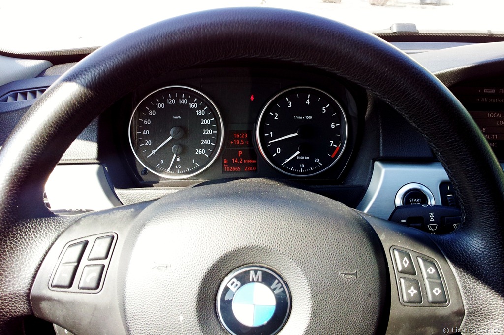 [BMW-330iA-Ratt-Instrumentering-E90%255B3%255D.jpg]