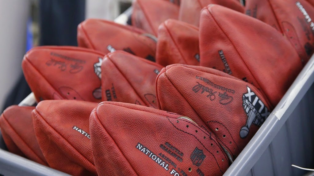 [635576090676929904-AP-Super-Bowl-Footballs%255B7%255D.jpg]