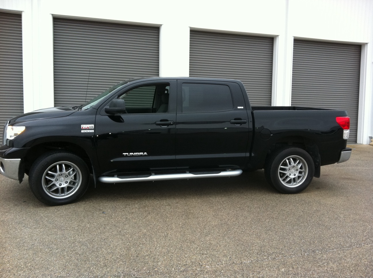 Tundra Toyota Thumbgal