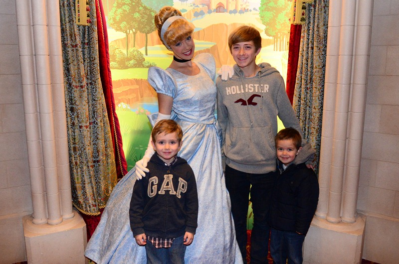 [Disney-Monday293.jpg]