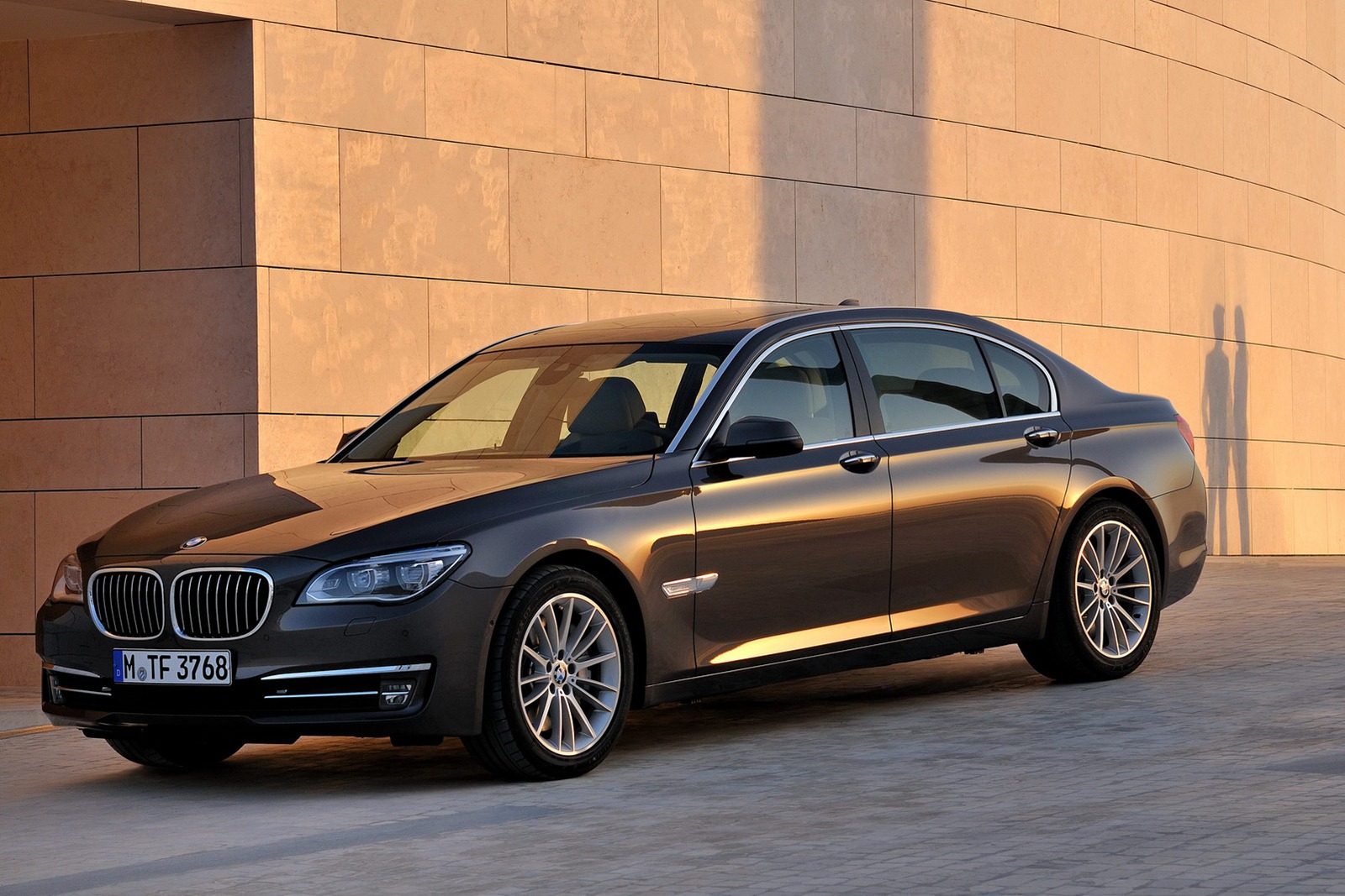 [2013-BMW-7-Series-173%255B2%255D.jpg]