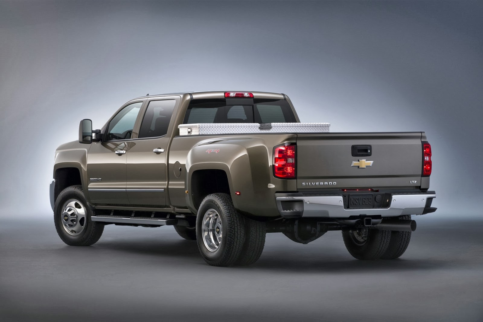 2015-Chevrolet-Silverado-3500-HD-9%25255B2%25255D.jpg