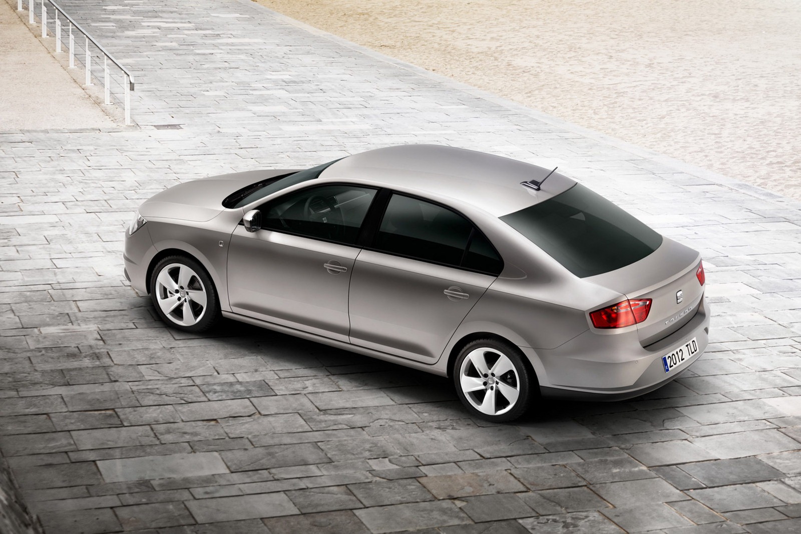 [2013-Seat-Toledo-7%255B2%255D.jpg]