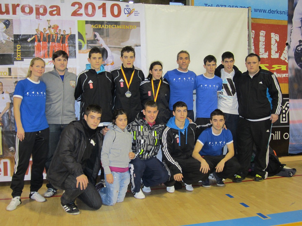 [Esp_Junior_2012%2520012%255B5%255D.jpg]