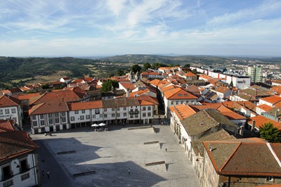 [Gloria%2520Ishizaka%2520-%2520Guarda%2520-%2520vista%2520da%2520S%25C3%25A9%2520Catedral%2520-%2520largo%255B4%255D.jpg]