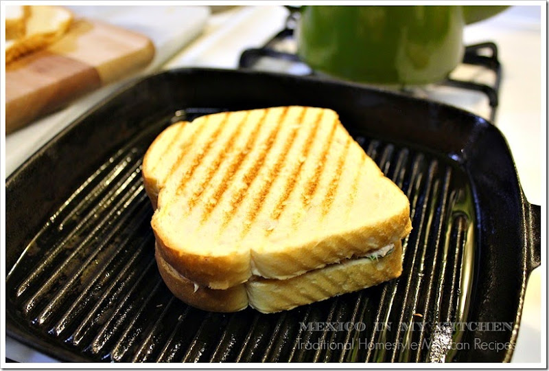 Chipotle Tuna Sandwich. quick and easy