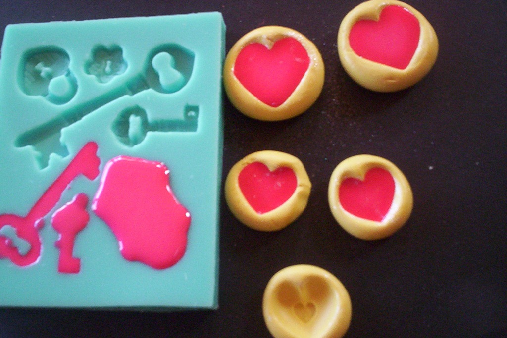 [mold%2520putty%2520valentine%2520003%255B3%255D.jpg]