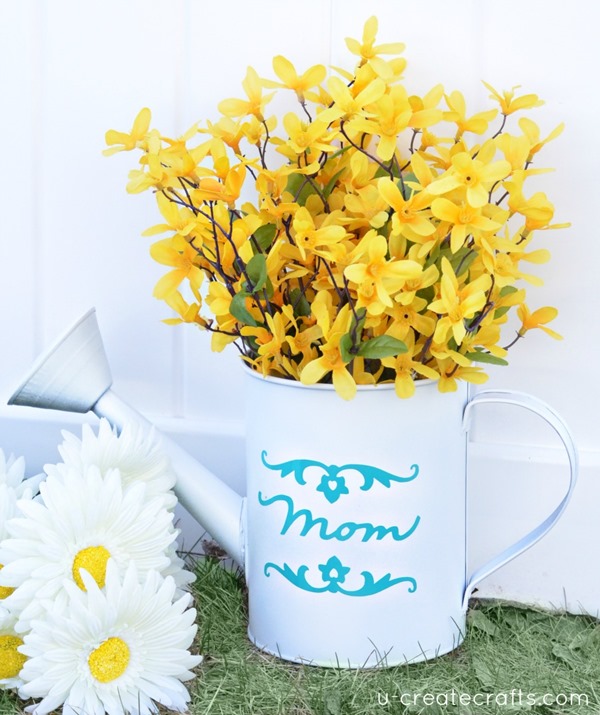 DIY Watering Can Vases - great for Mother's Day! DIY Watering Can Vases - great for Mother's Day!