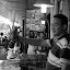 Shanghai - Marché poisson - Fier de son crustacé