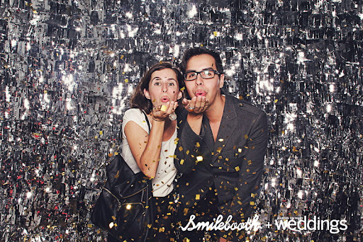 Confetti kisses!