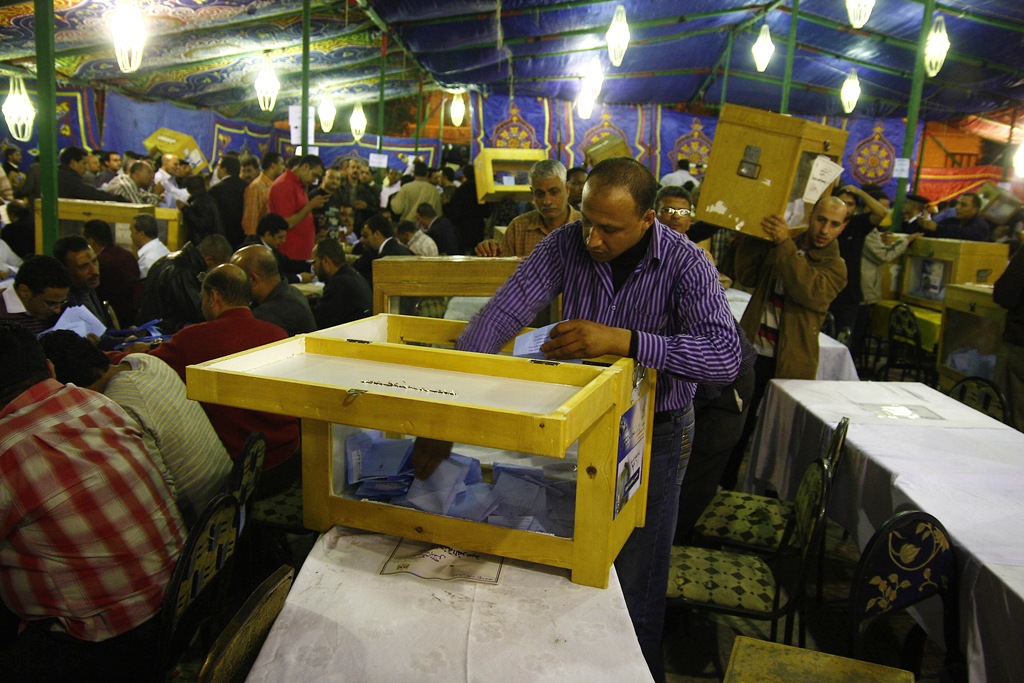 [LnBmzd_Egypt-Election2010%255B6%255D.jpg]