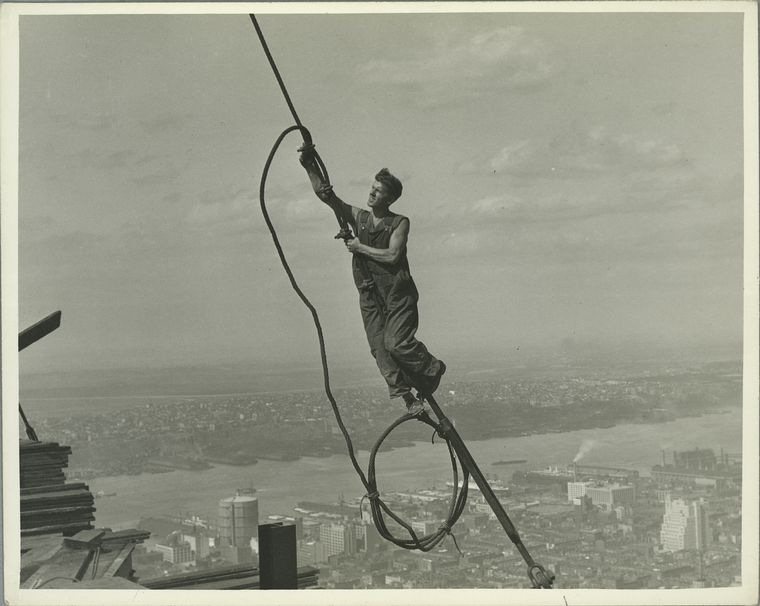 [Icarus-high-up-on-Empire-State-19313.jpg]
