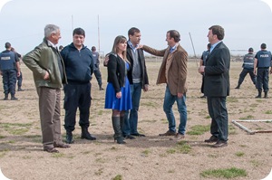 Juan Pablo de Jesús y Martín Insaurralde recorrieron la Escuela de Policía de La Costa