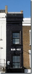 bar 402