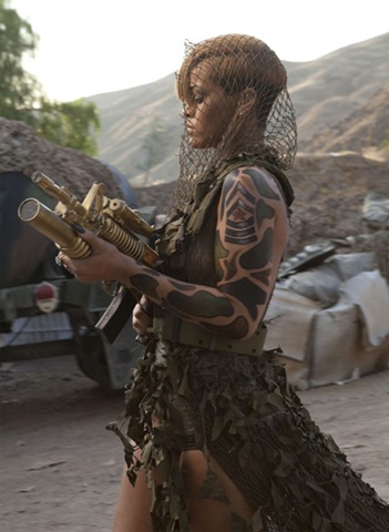 [rihanna86_389414.jpg]