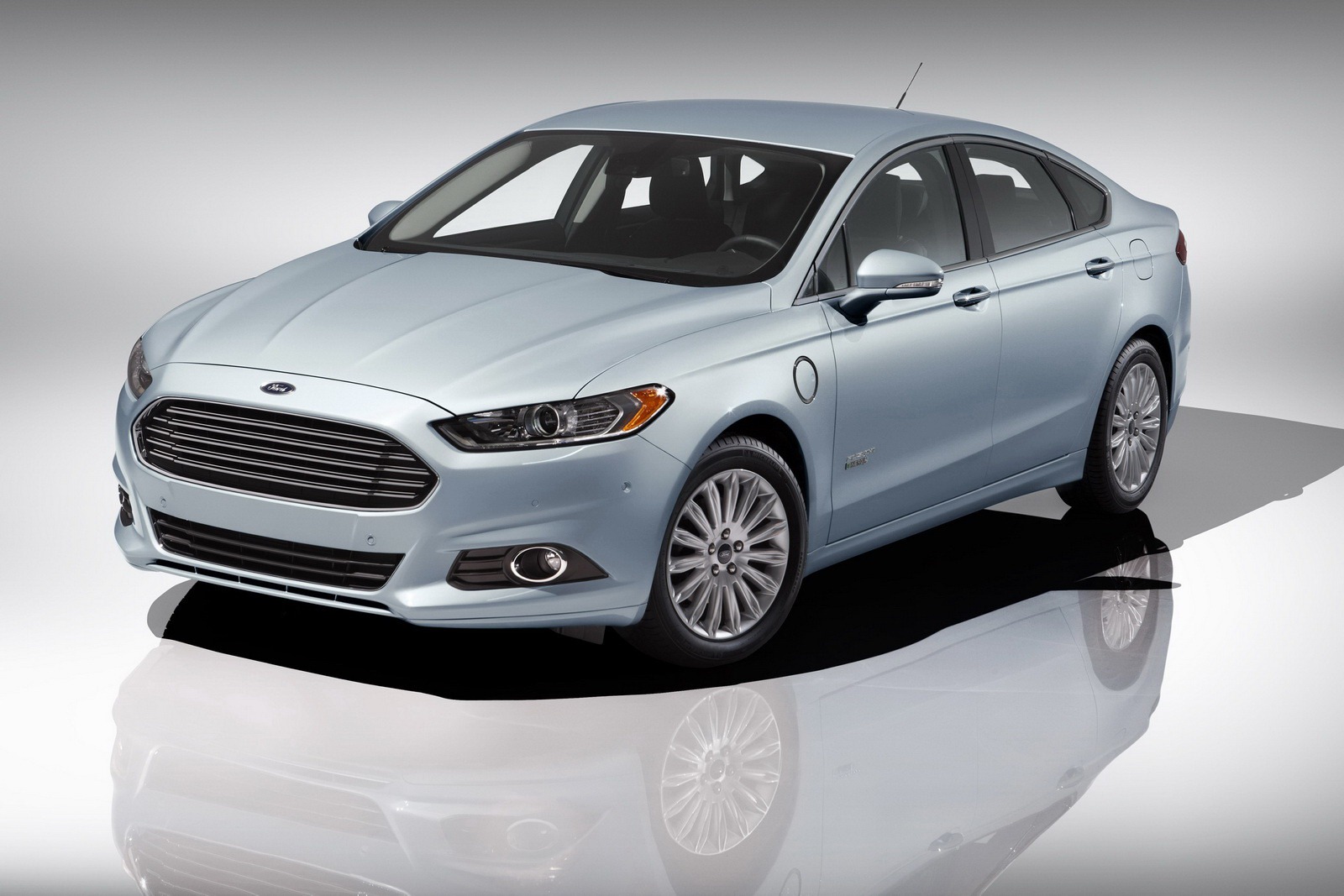 Ford-Fusion-Energi-01%25255B2%25255D.jpg