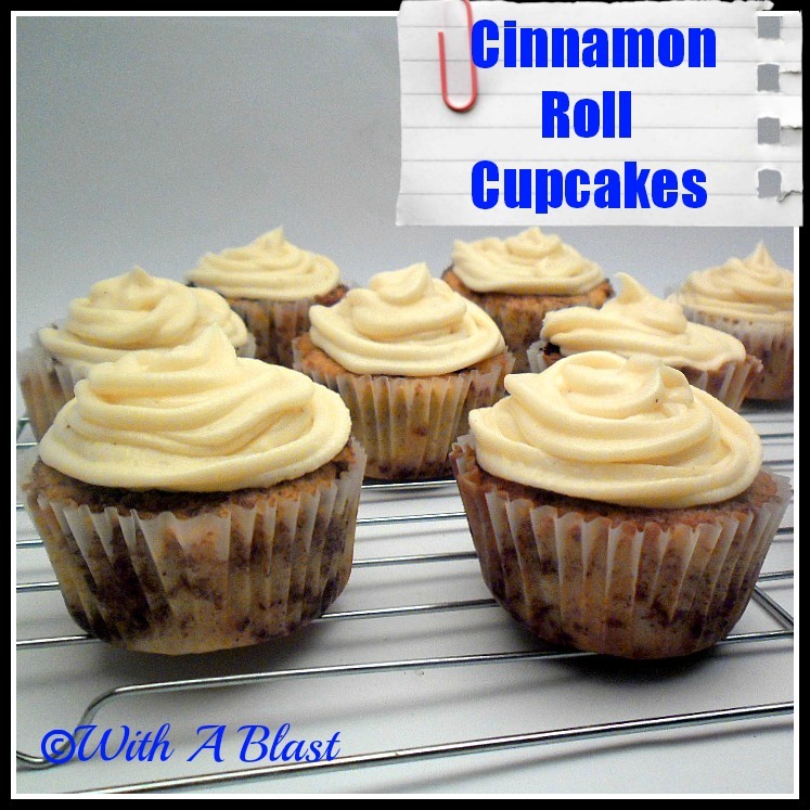 [Cinnamon-Roll-Cupcakes4.jpg]