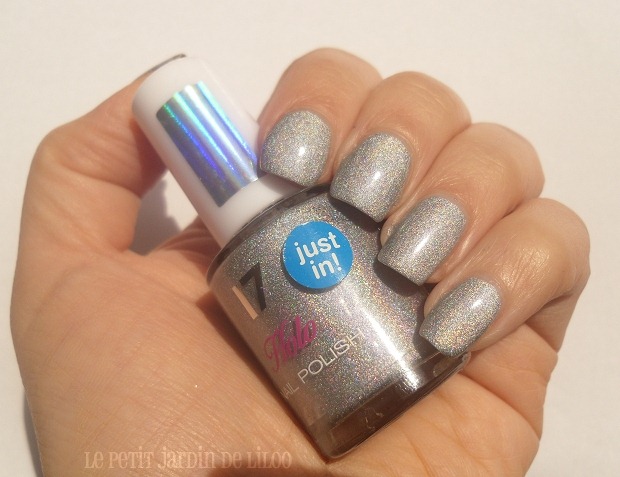 04-17-cosmetics-holo-silver-nail-polish-review-swatch
